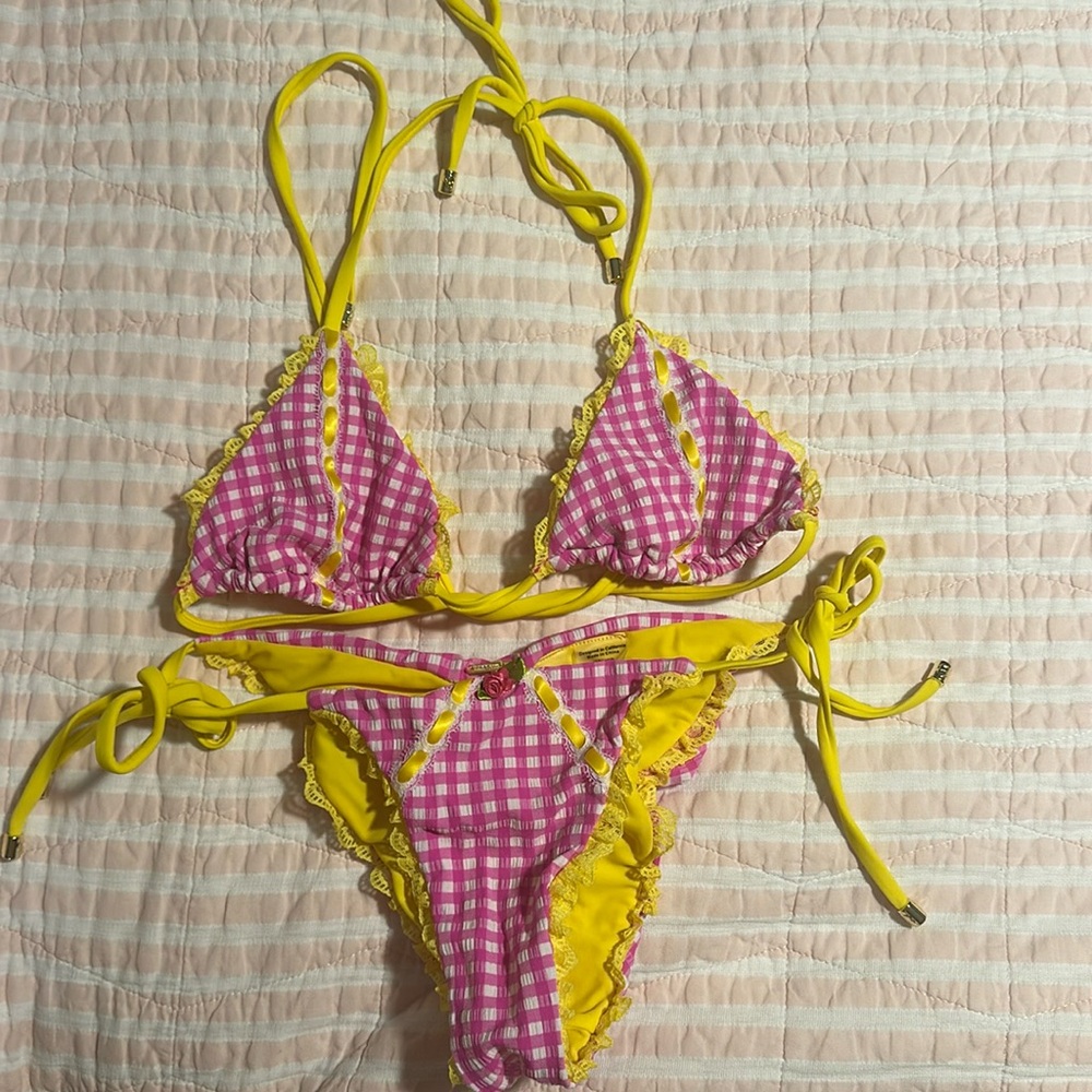 Beach bunny bikini